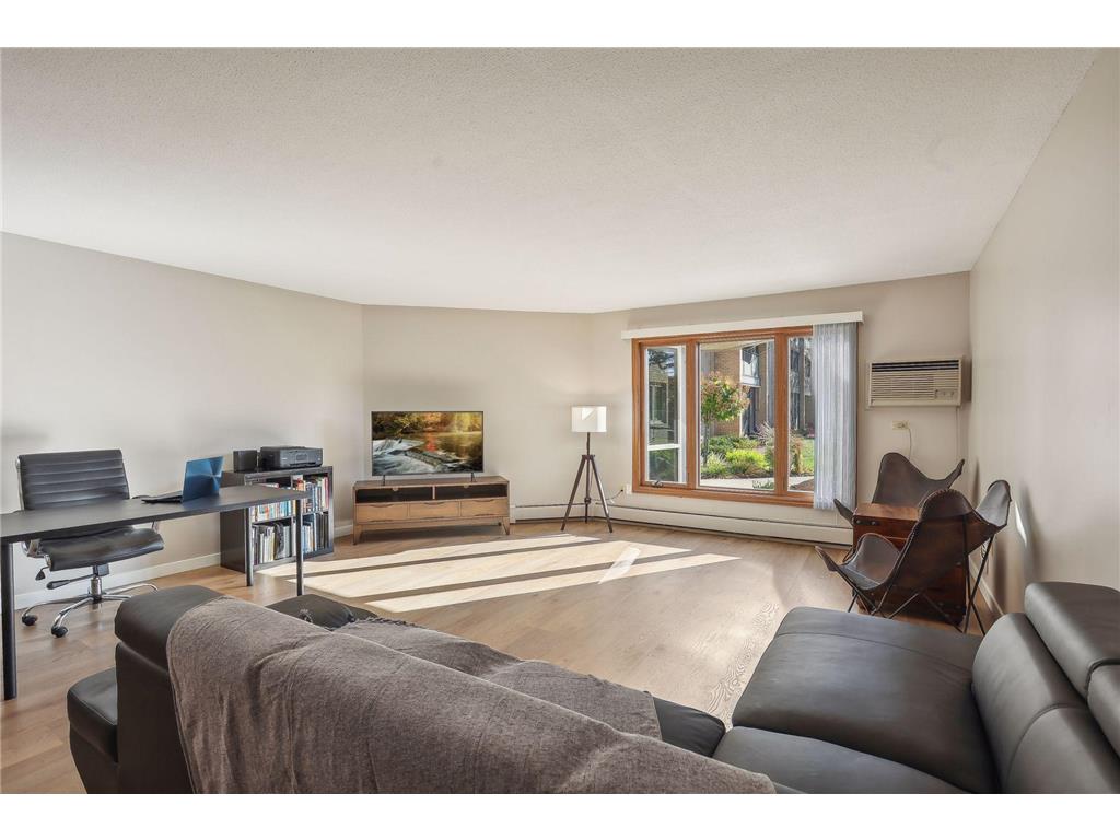 4350 Brookside Court #114 Edina MN 55436 6804325 image1