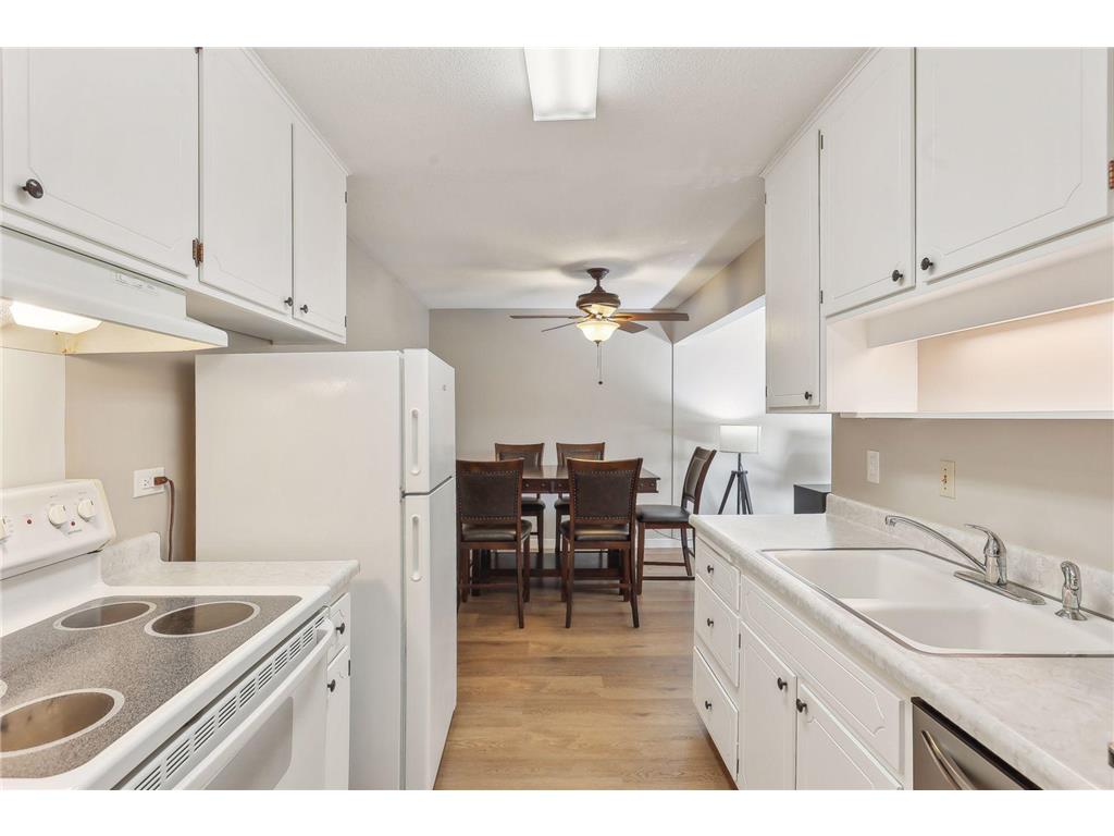 4350 Brookside Court #114 Edina MN 55436 6804325 image11