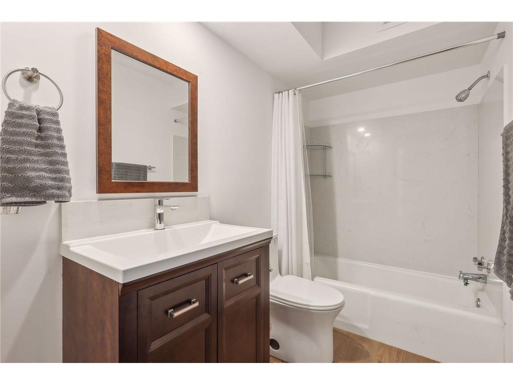 4350 Brookside Court #114 Edina MN 55436 6804325 image17