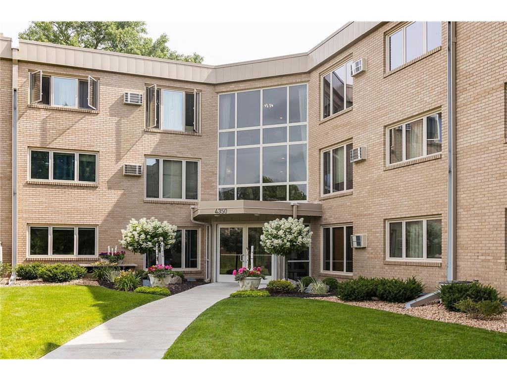 4350 Brookside Court #212 Edina MN 55436 - Minnehaha Creek 6735019 image1