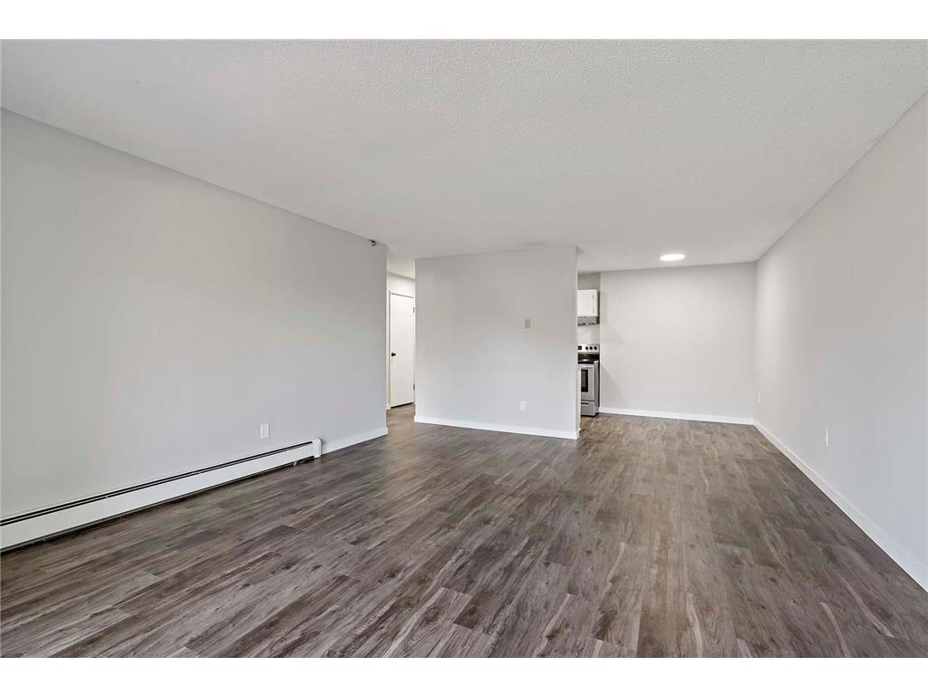 4351 Parklawn Avenue #105E Edina MN 55435 6793476 image10