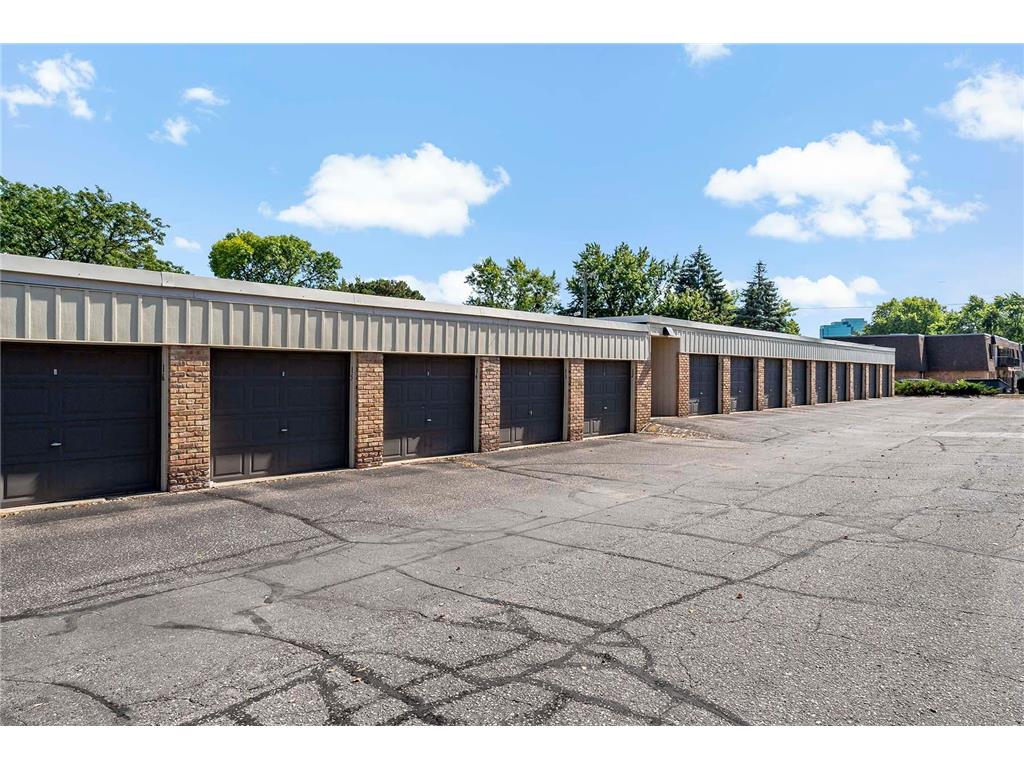 4351 Parklawn Avenue #105E Edina MN 55435 6793476 image17