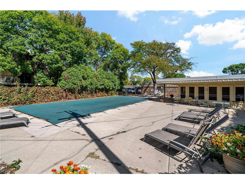 4351 Parklawn Avenue #105E Edina MN 55435 6793476 image20