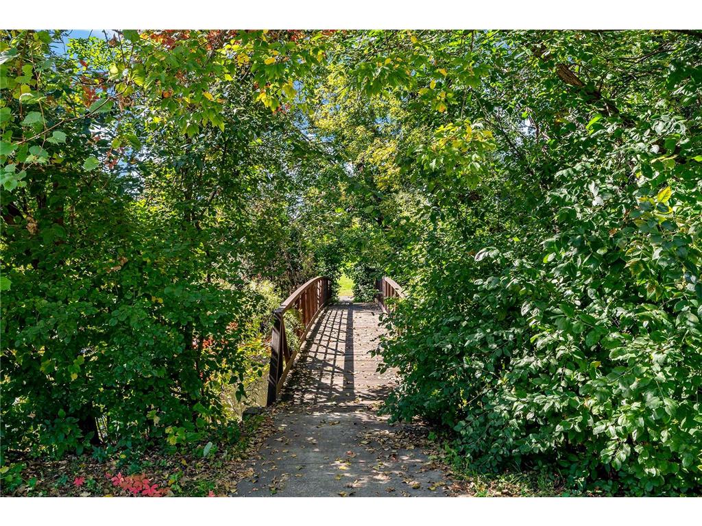 4351 Parklawn Avenue #105E Edina MN 55435 6793476 image24