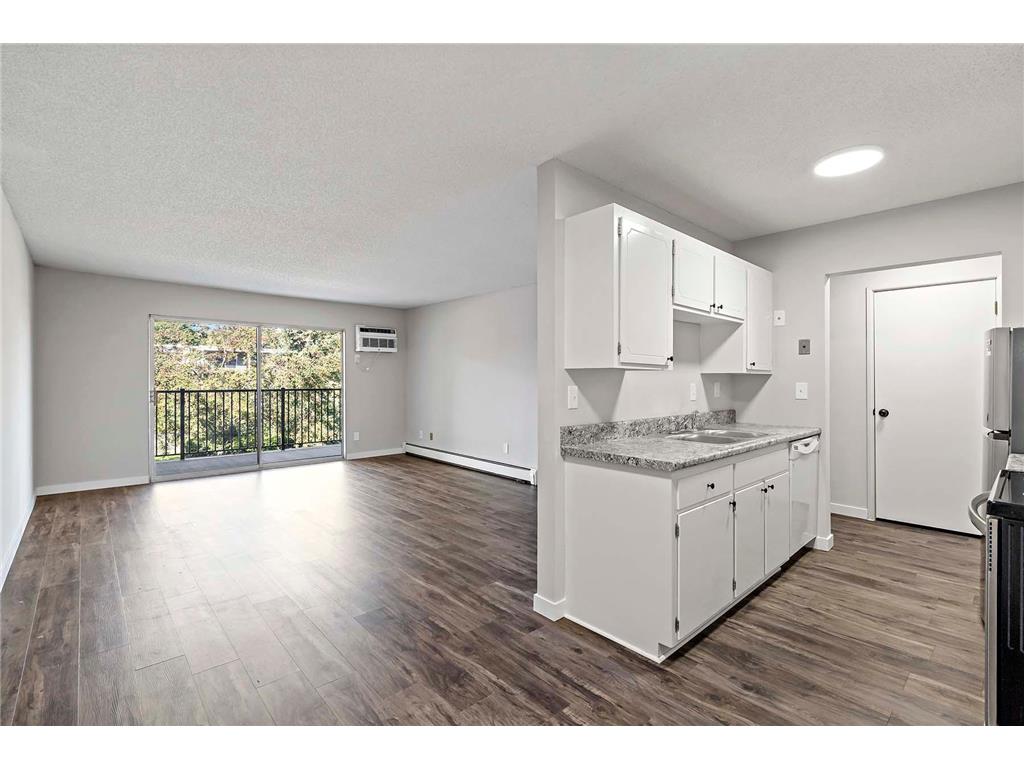 4351 Parklawn Avenue #105E Edina MN 55435 6793476 image7