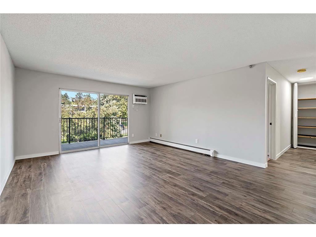 4351 Parklawn Avenue #105E Edina MN 55435 6793476 image9