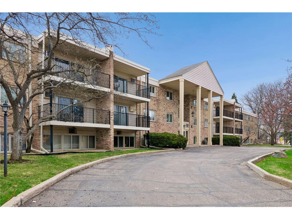 4351 Parklawn Avenue #205E Edina MN 55435 7056327 image2