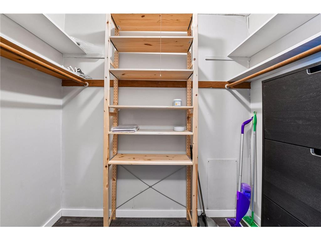 4351 Parklawn Avenue #205E Edina MN 55435 7056327 image23