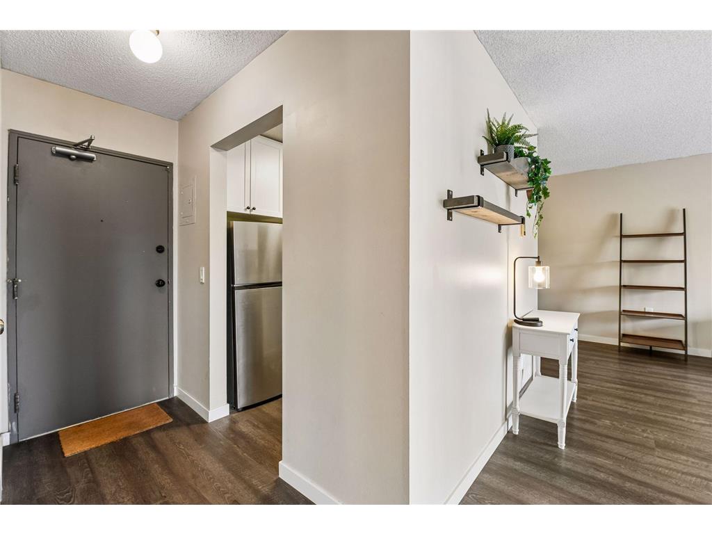 4351 Parklawn Avenue #205E Edina MN 55435 7056327 image3