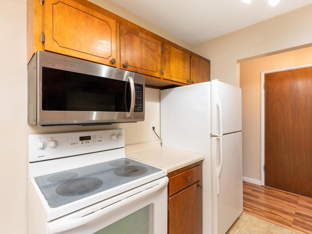 4351 Parklawn Avenue #209E Edina MN 55435 6691213 image1