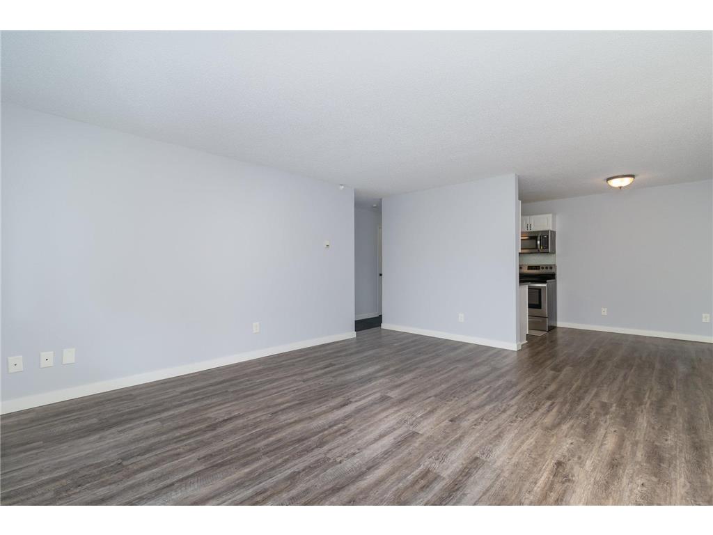 4351 Parklawn Avenue #7E Edina MN 55435 6793328 image4