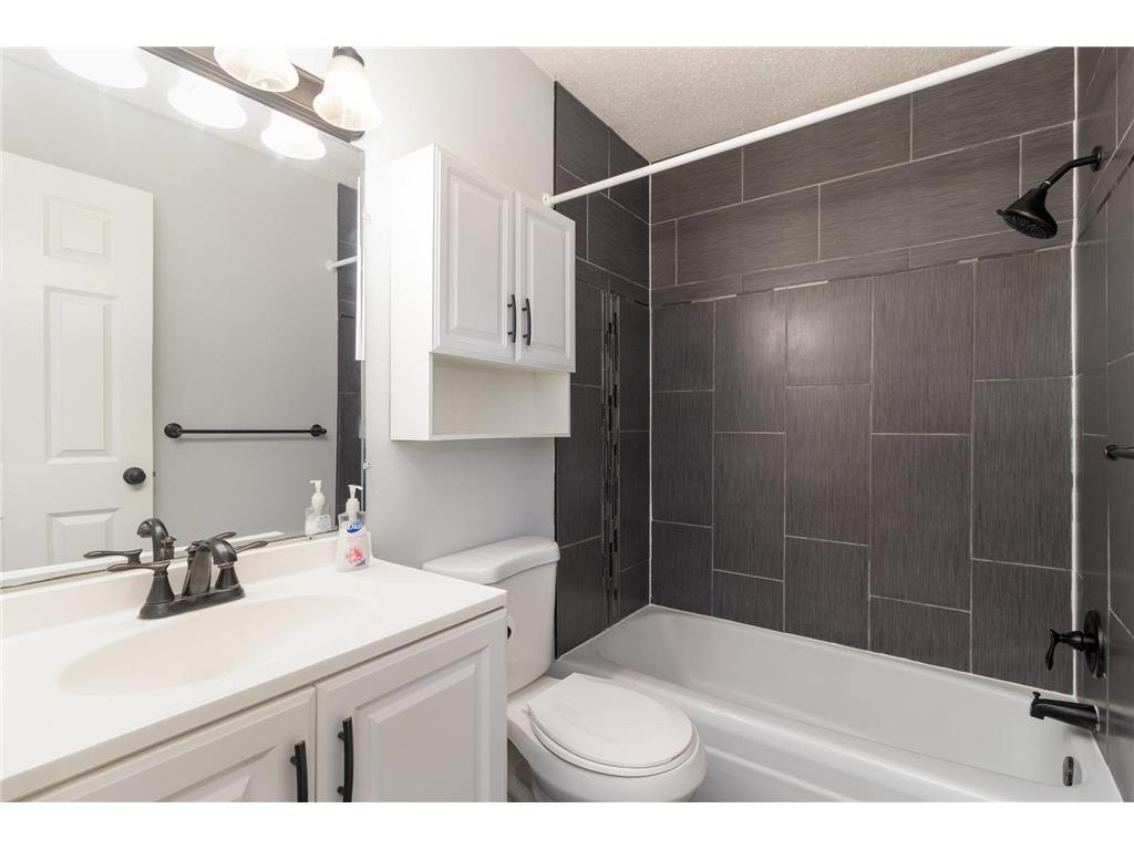 4351 Parklawn Avenue #7E Edina MN 55435 6793328 image7