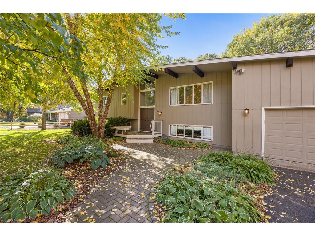 4353 Virginia Avenue Shoreview MN 55126 6449447 image1