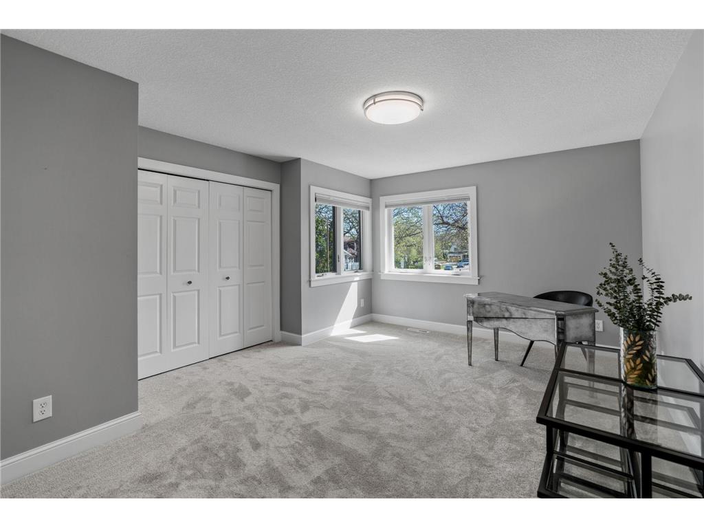 4354 Chowen Avenue S Minneapolis MN 55410 7066419 image18