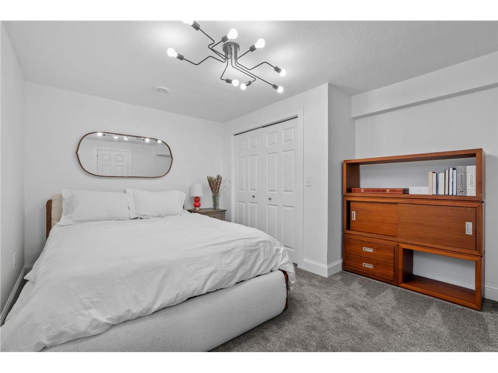 4354 Chowen Avenue S Minneapolis MN 55410 7066419 image24