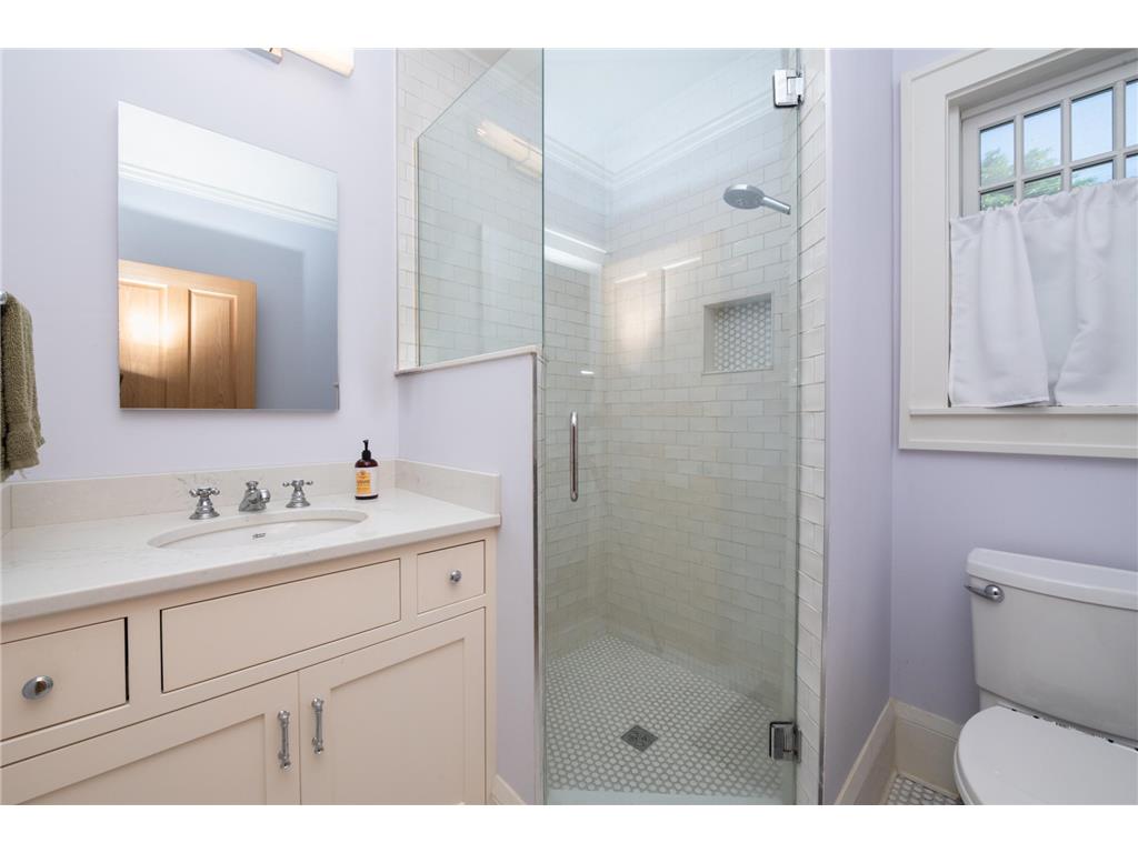 4354 Garfield Avenue Minneapolis MN 55409 7089483 image11