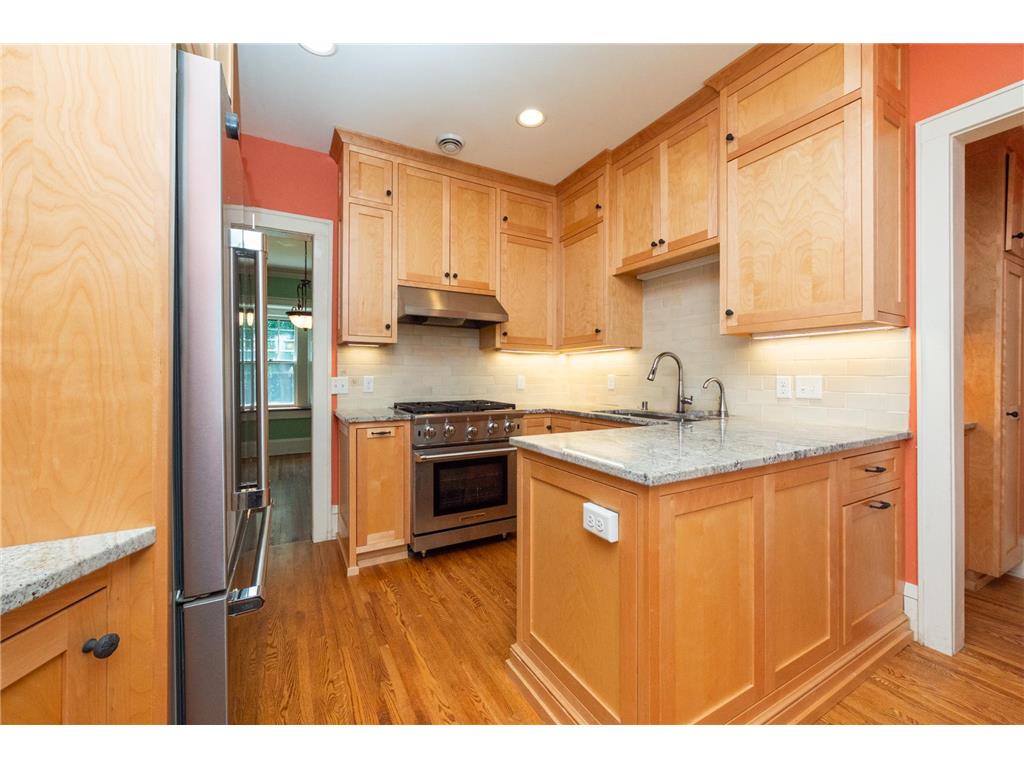 4354 Garfield Avenue Minneapolis MN 55409 7089483 image15