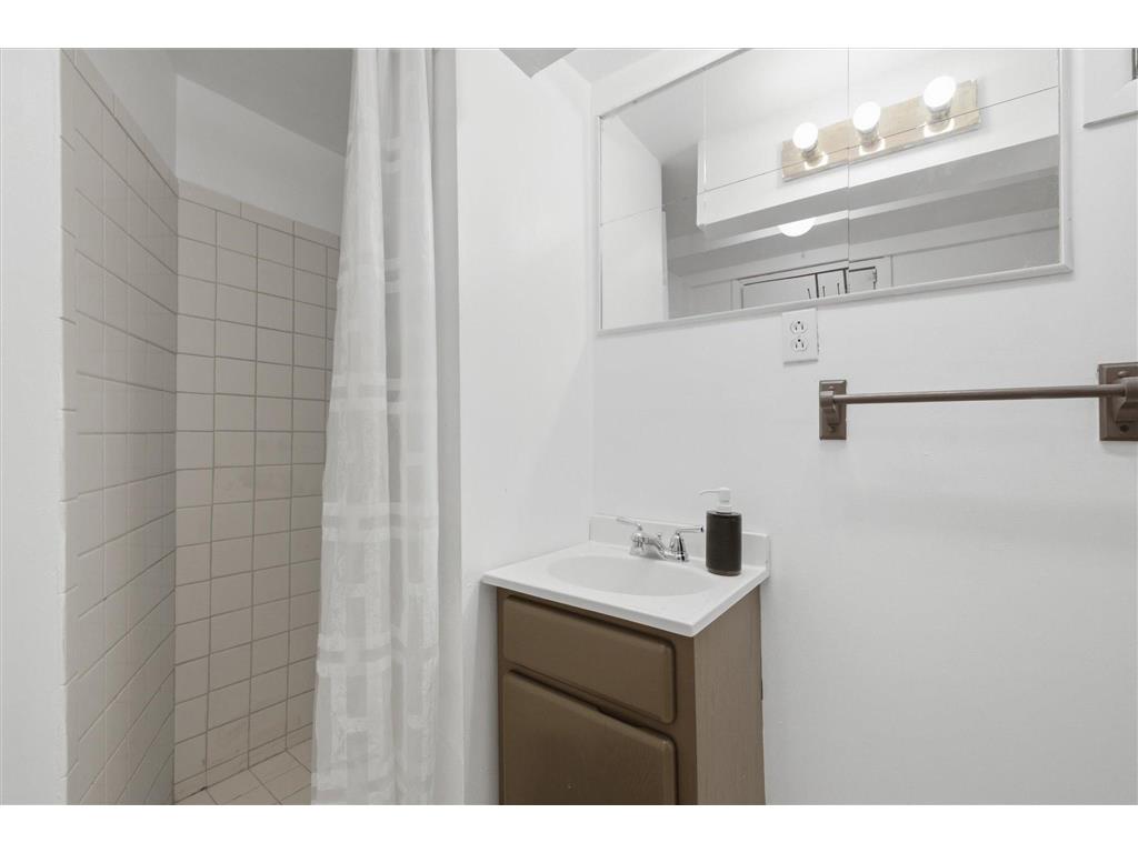 4354 Sheridan Avenue N Minneapolis MN 55412 7083626 image18