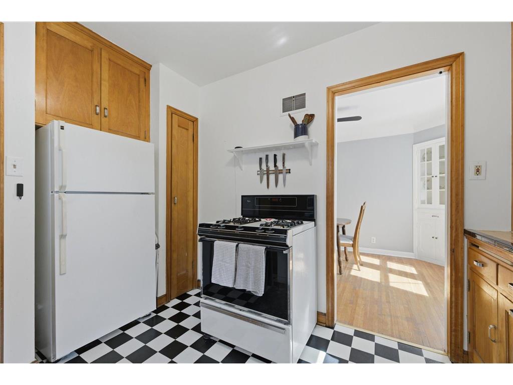 4354 Sheridan Avenue N Minneapolis MN 55412 7083626 image4
