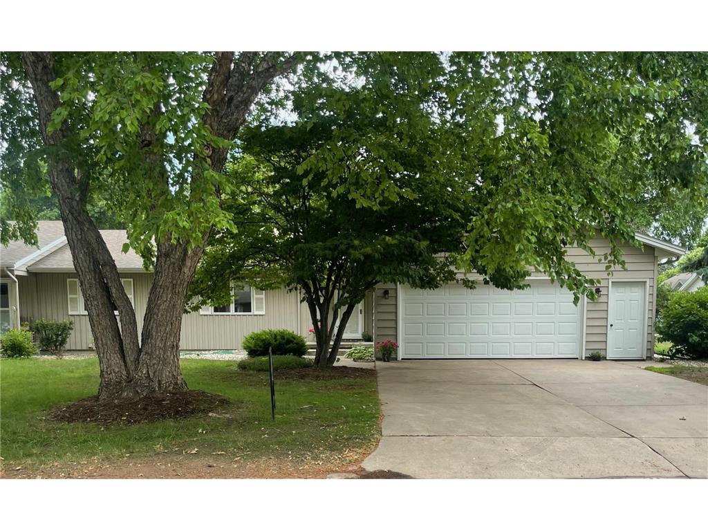 436 Glenview Court, Le Sueur, MN, 56058 MLS 6354389 Edina Realty