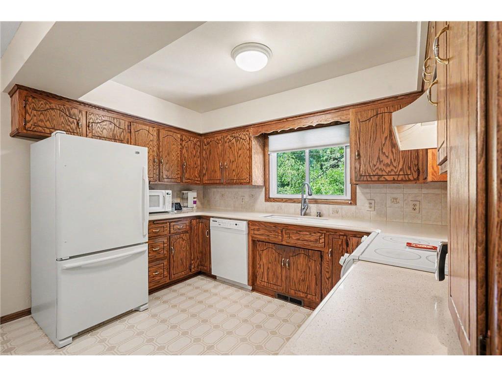 436 Rice Creek Boulevard NE Fridley MN 55432 7106693 image9