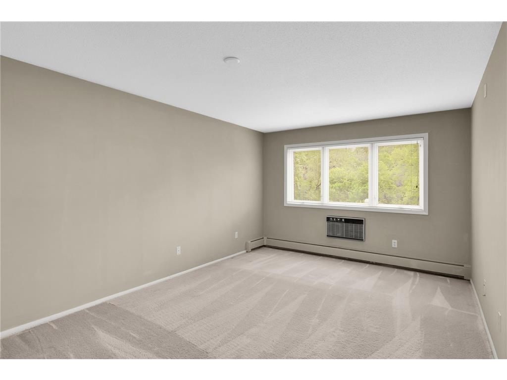 4360 Brookside Court #105 Edina MN 55436 - Minnehaha Creek 7076143 image13