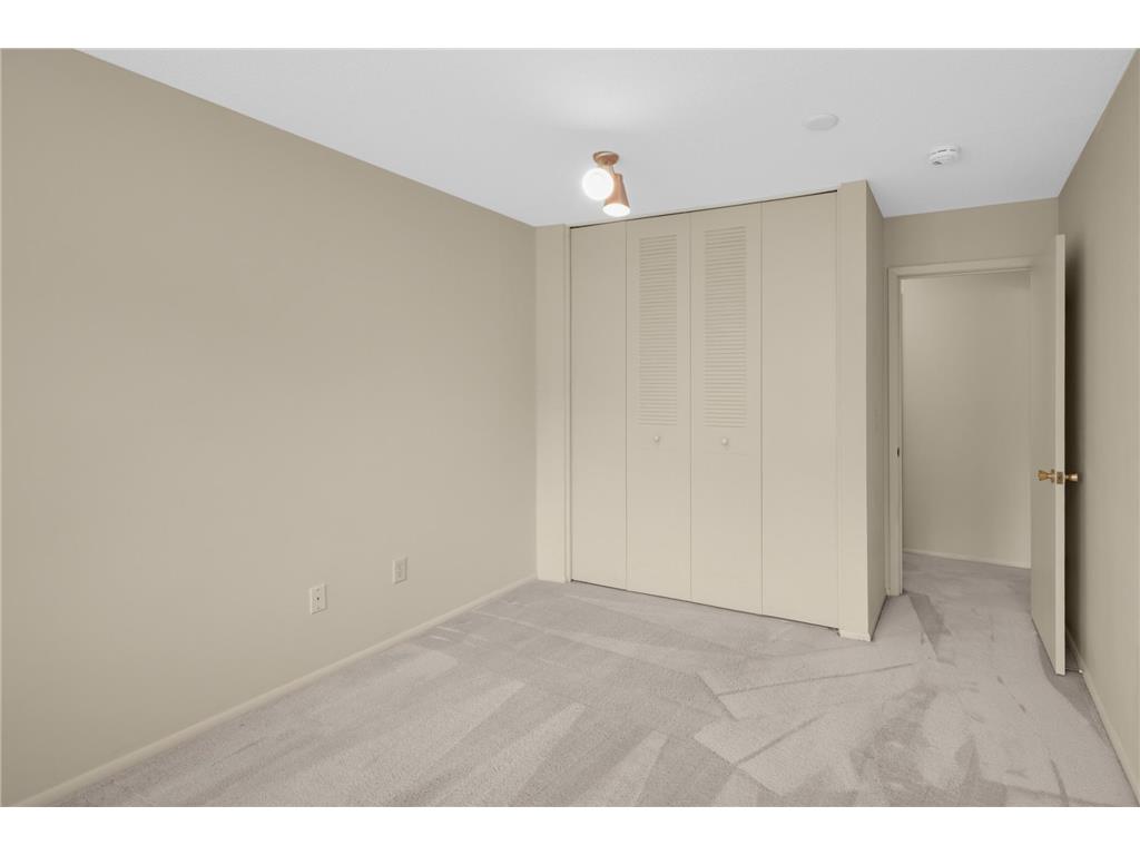 4360 Brookside Court #105 Edina MN 55436 - Minnehaha Creek 7076143 image18