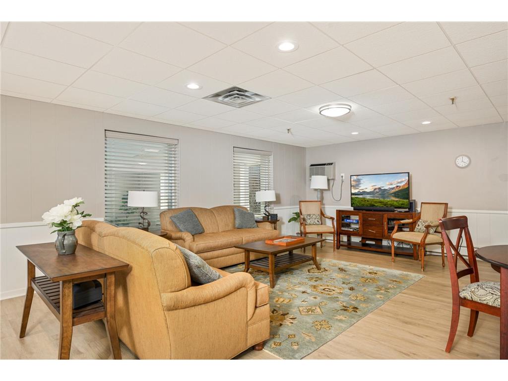 4360 Brookside Court #105 Edina MN 55436 - Minnehaha Creek 7076143 image27