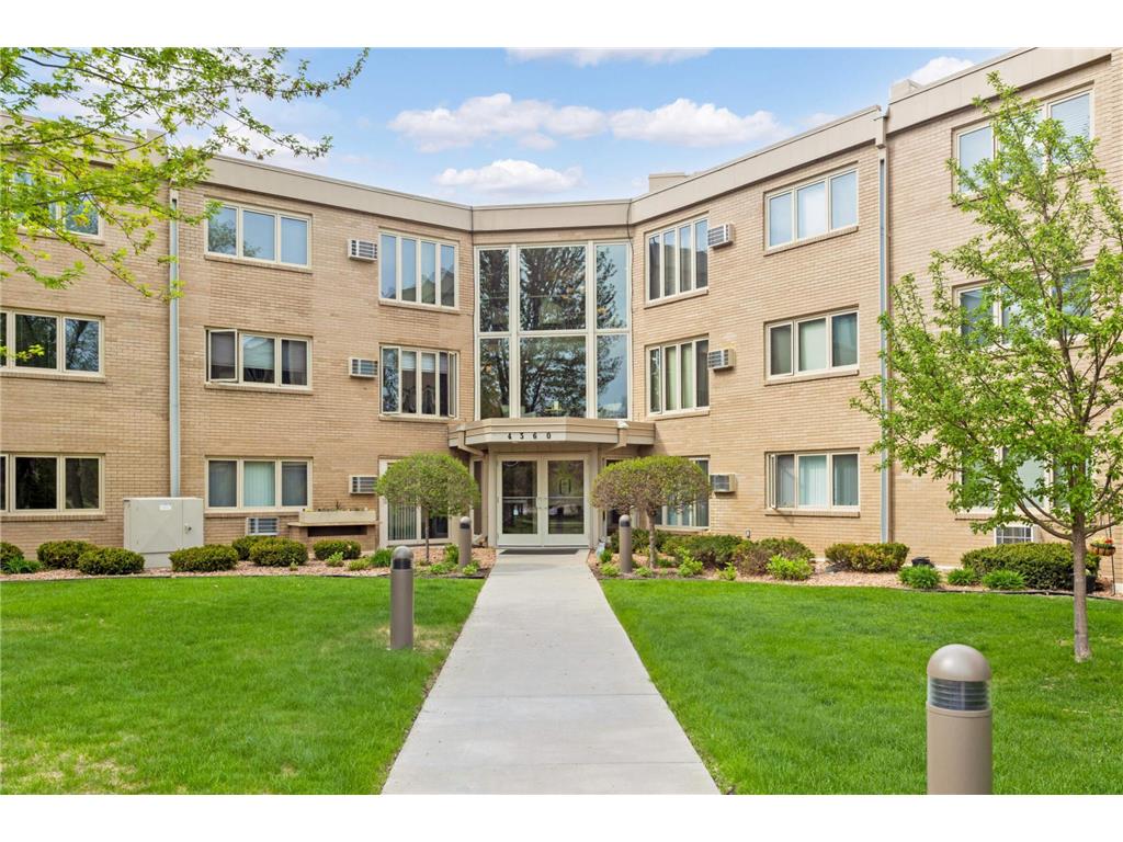 4360 Brookside Court #218 Edina MN 55436 7090036 image16
