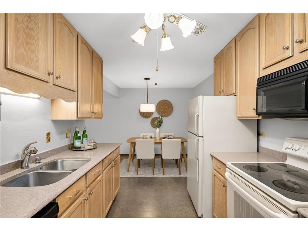 4360 Brookside Court #218 Edina MN 55436 7090036 image9