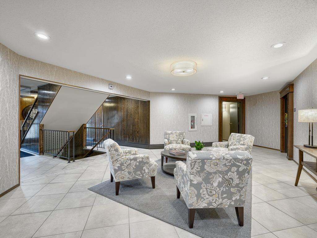 4360 Brookside Court #303 Edina MN 55436 - Minnehaha Creek 6701210 image19