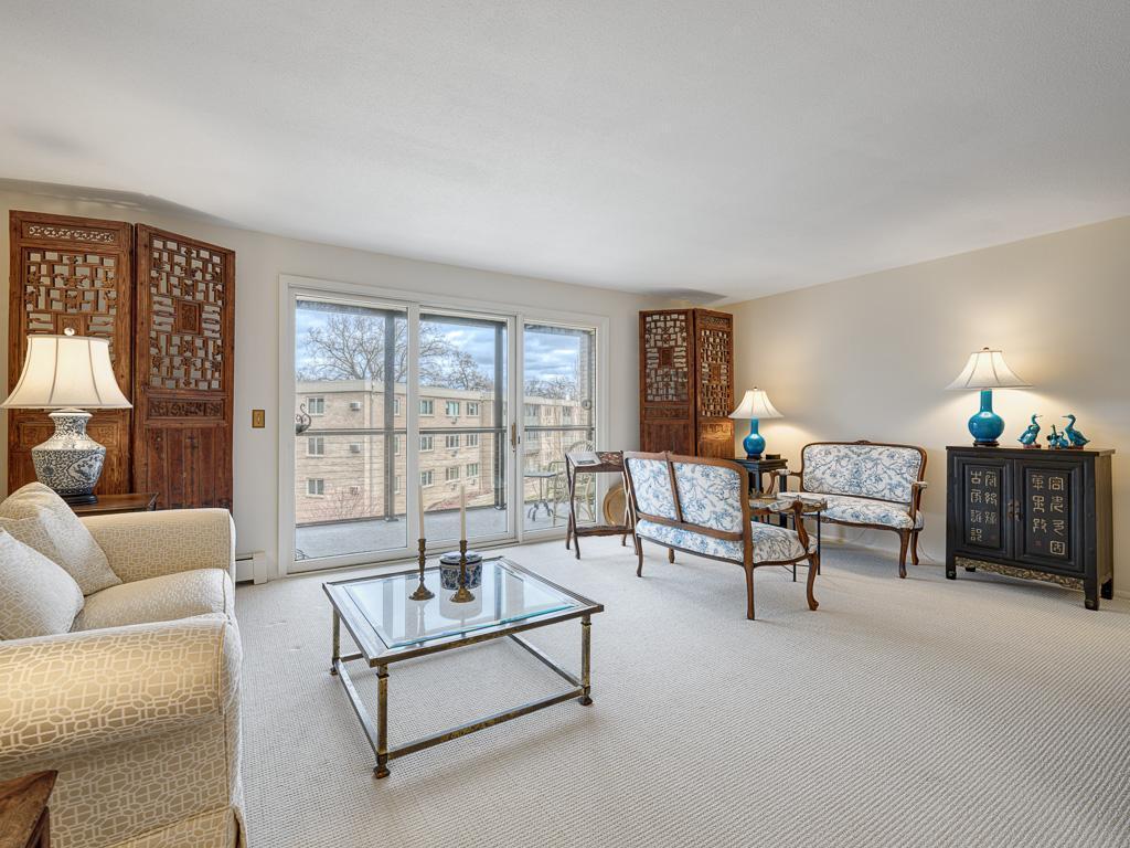 4360 Brookside Court #303 Edina MN 55436 - Minnehaha Creek 6701210 image3