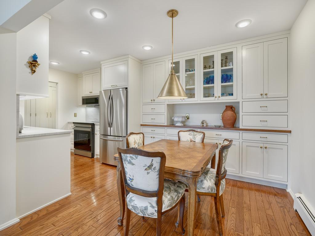 4360 Brookside Court #303 Edina MN 55436 - Minnehaha Creek 6701210 image5