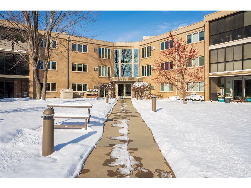 4360 Brookside Court #310 Edina MN 55436 - Minnehaha Creek 7006413 image1