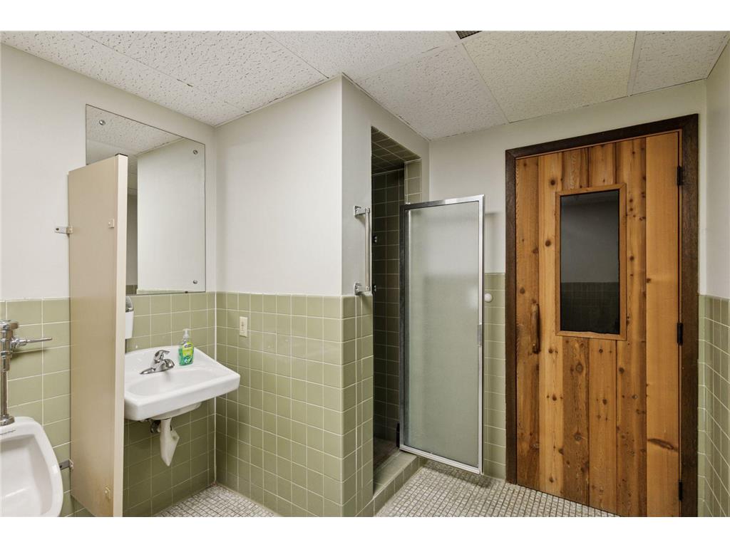 4360 Brookside Court #310 Edina MN 55436 - Minnehaha Creek 7006413 image21