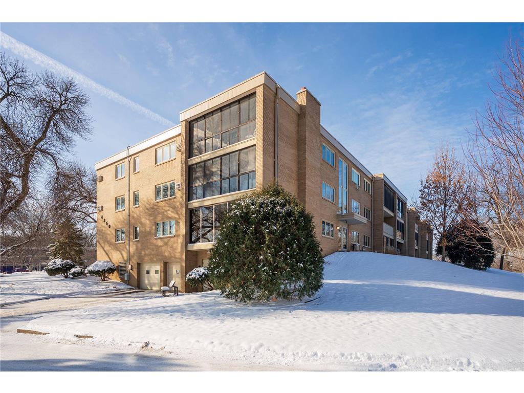 4360 Brookside Court #310 Edina MN 55436 - Minnehaha Creek 7006413 image31