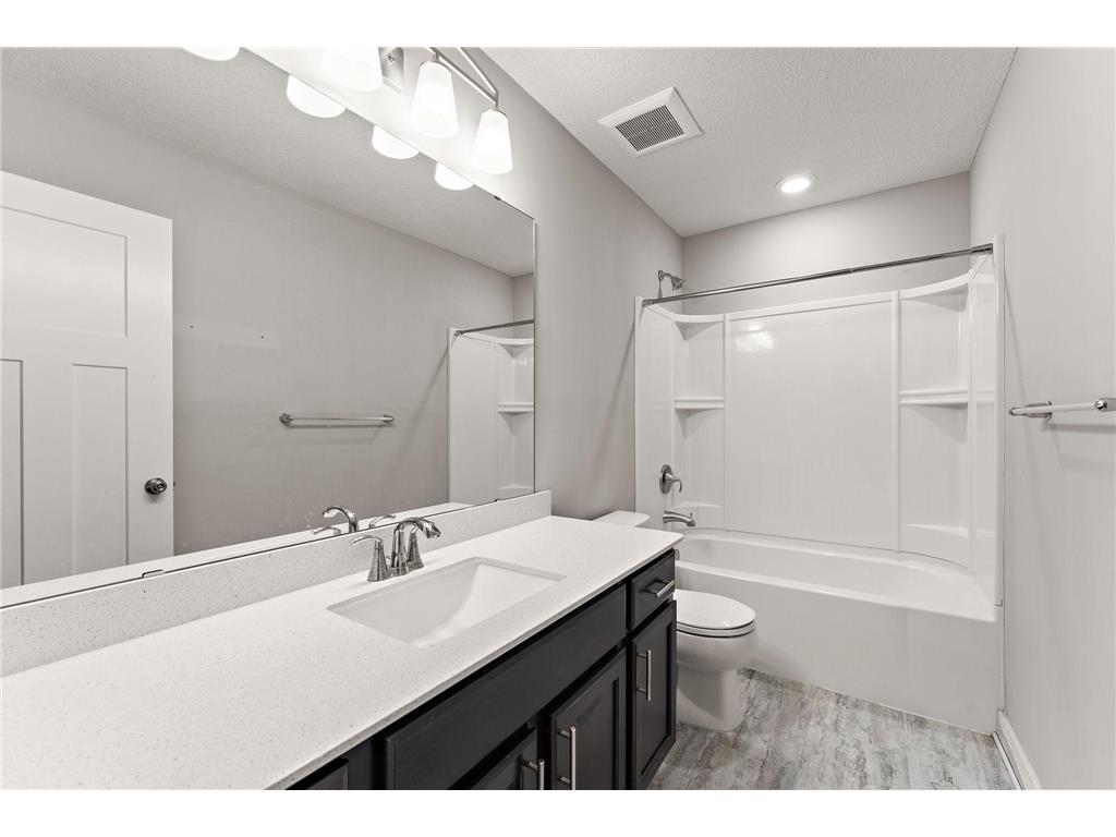4363 Corn Silk Lane Woodbury MN 55129 7046104 image23