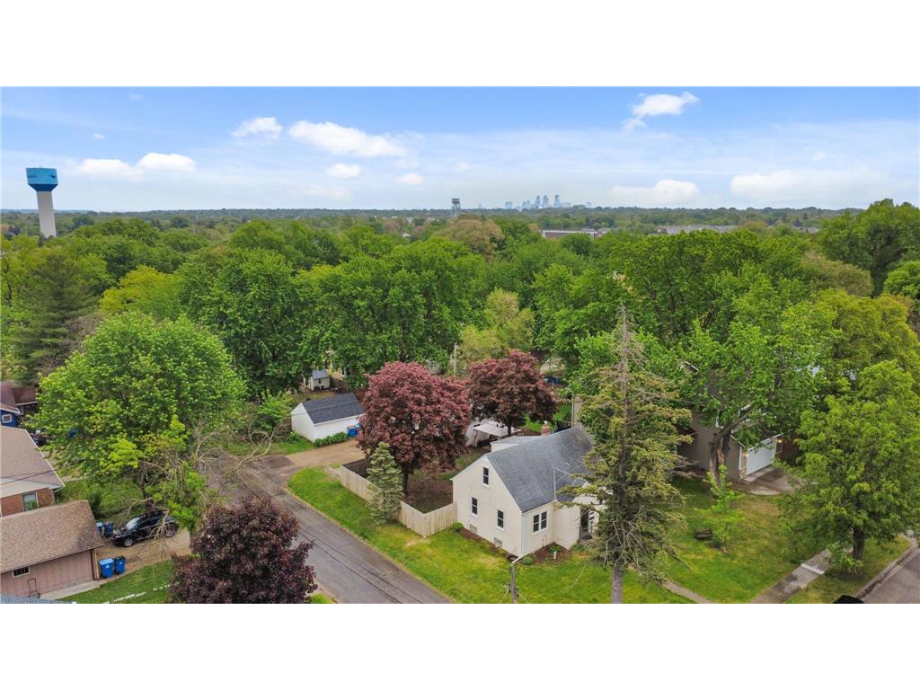 4366 Vera Cruz Avenue N Robbinsdale MN 55422 7078241 image1