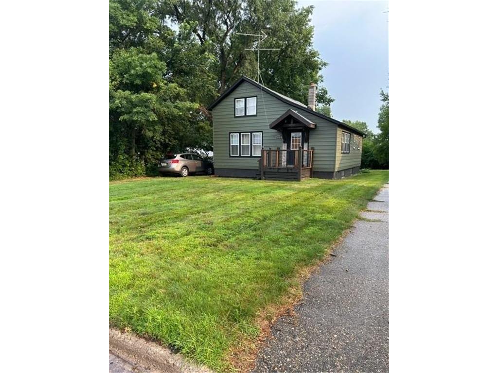 437 8th Street Windom MN 56101 6574098 image1