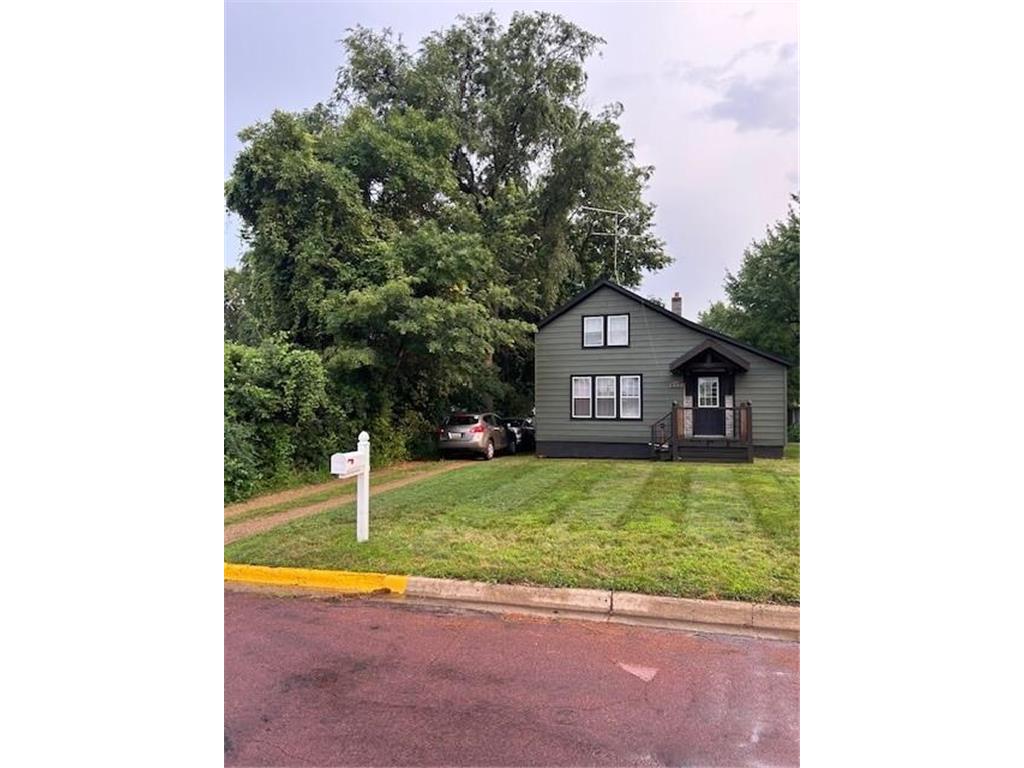 437 8th Street Windom MN 56101 6574098 image2
