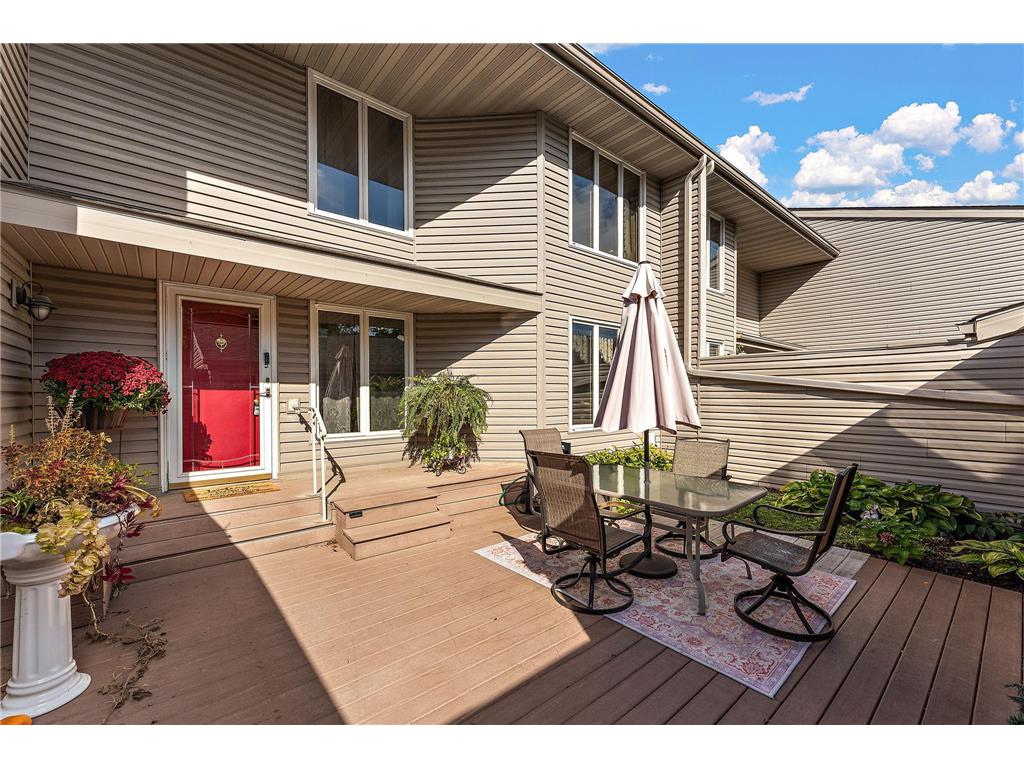 437 County Road C W Roseville MN 55113 6801002 image1