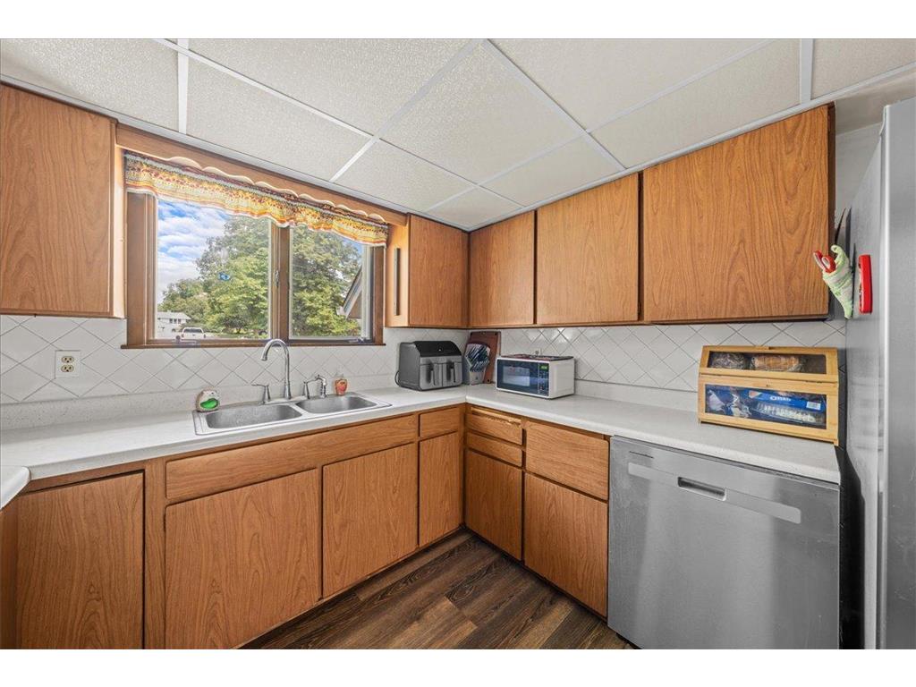 437 W Elm Street Ellsworth WI 54011 7093909 image17