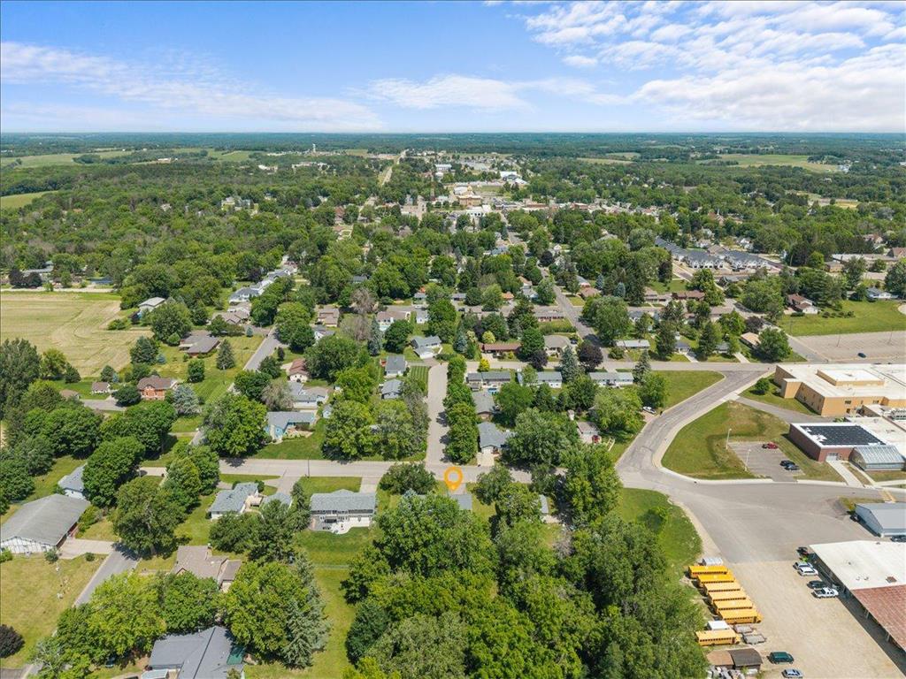 437 W Elm Street Ellsworth WI 54011 7093909 image36