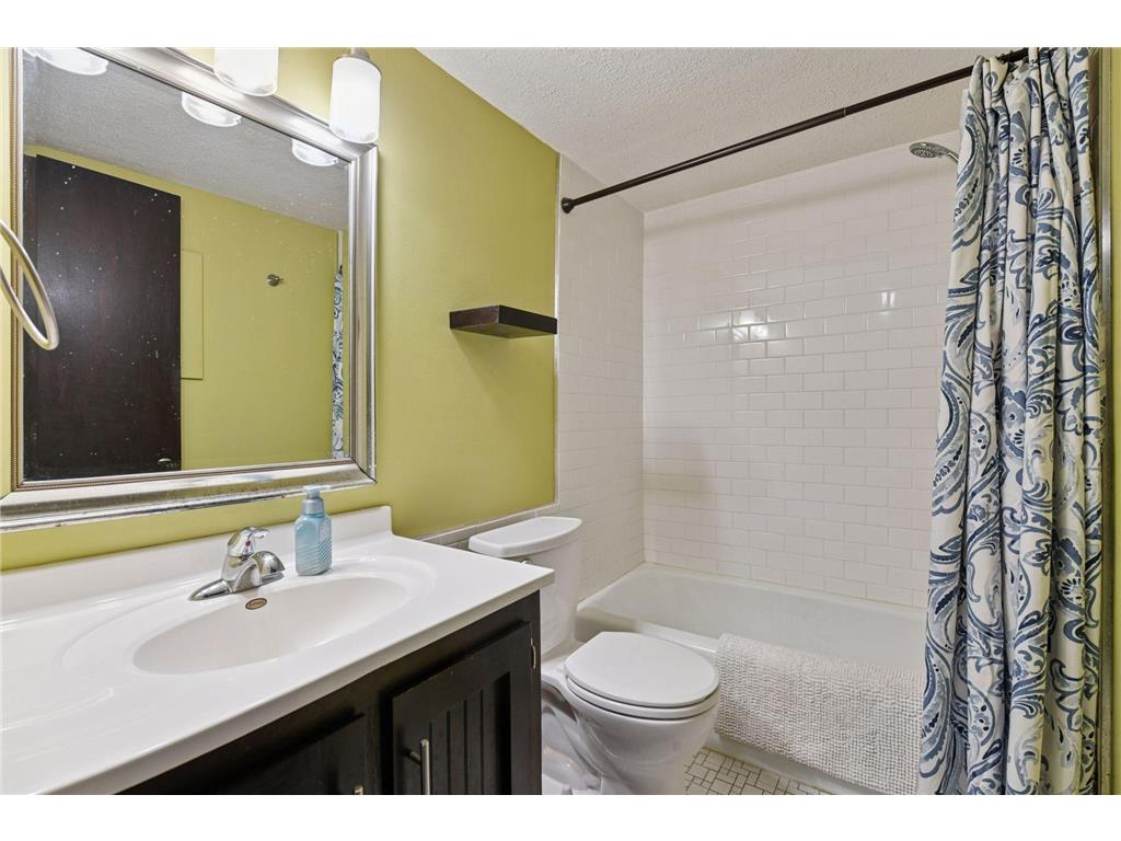 4371 Wilshire Boulevard #308 Mound MN 55364 - Lake Minnetonka 7000471 image15