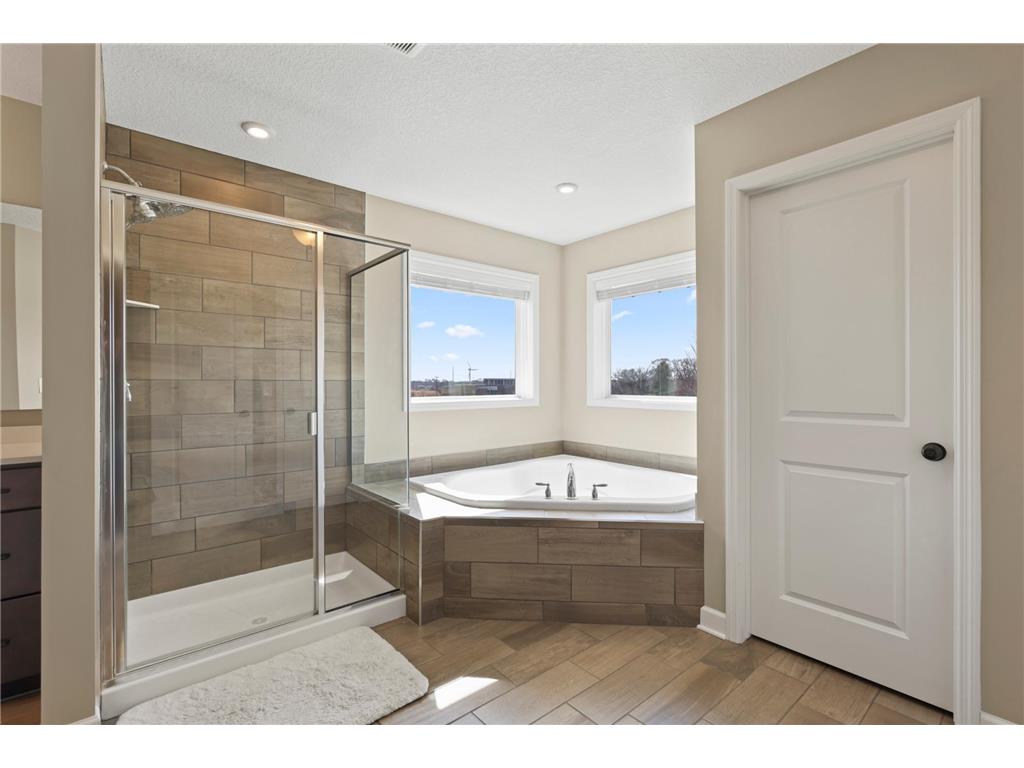 4377 Parkview Circle Anoka MN 55303 7017518 image19