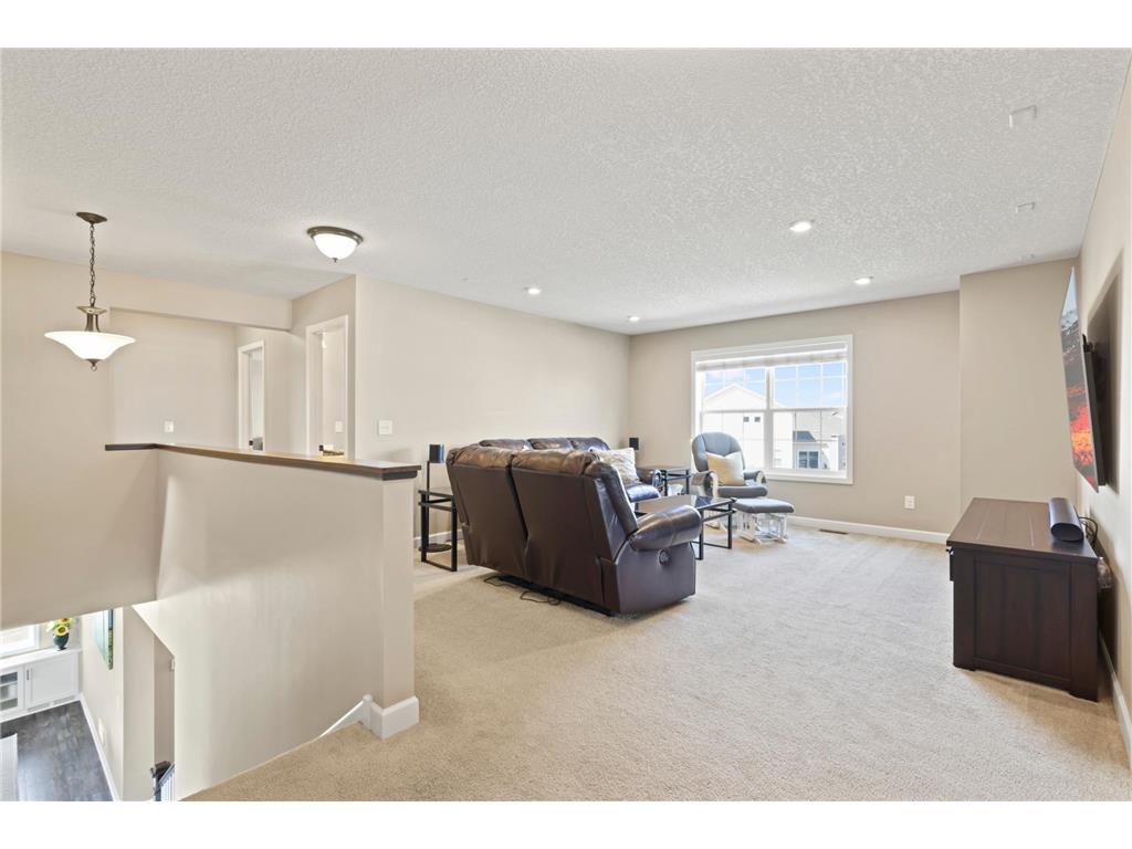 4377 Parkview Circle Anoka MN 55303 7017518 image21