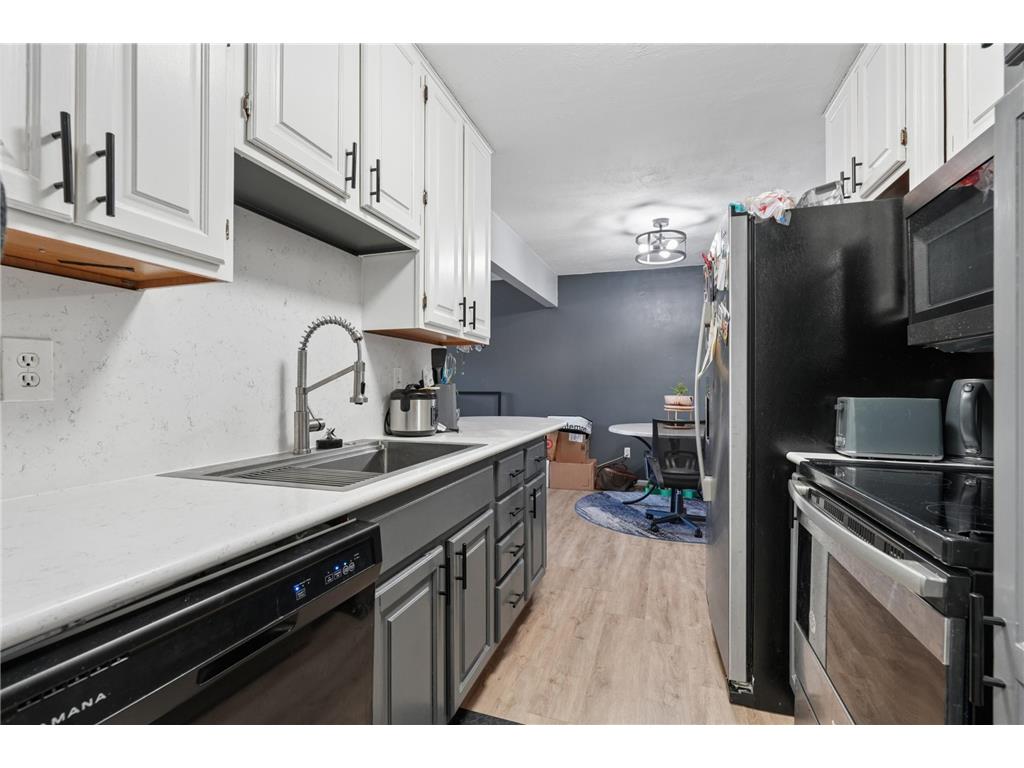 4379 Wilshire Boulevard #208 Mound MN 55364 - Lake Minnetonka 7073927 image2