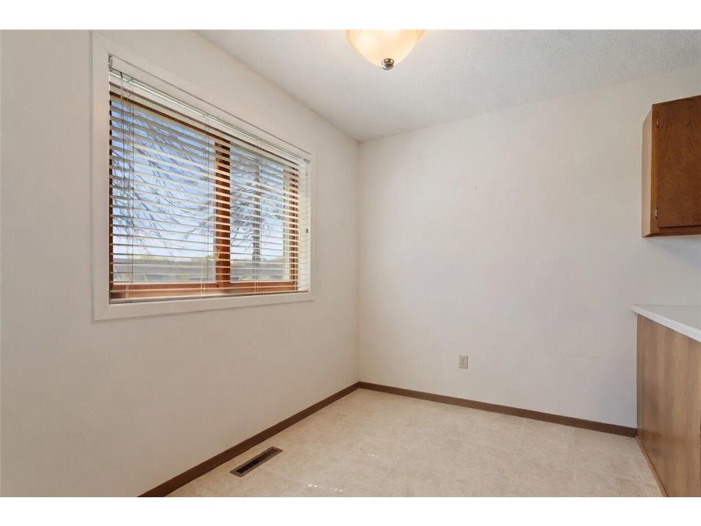 438 Etna Street #103 Saint Paul MN 55106 7064425 image6