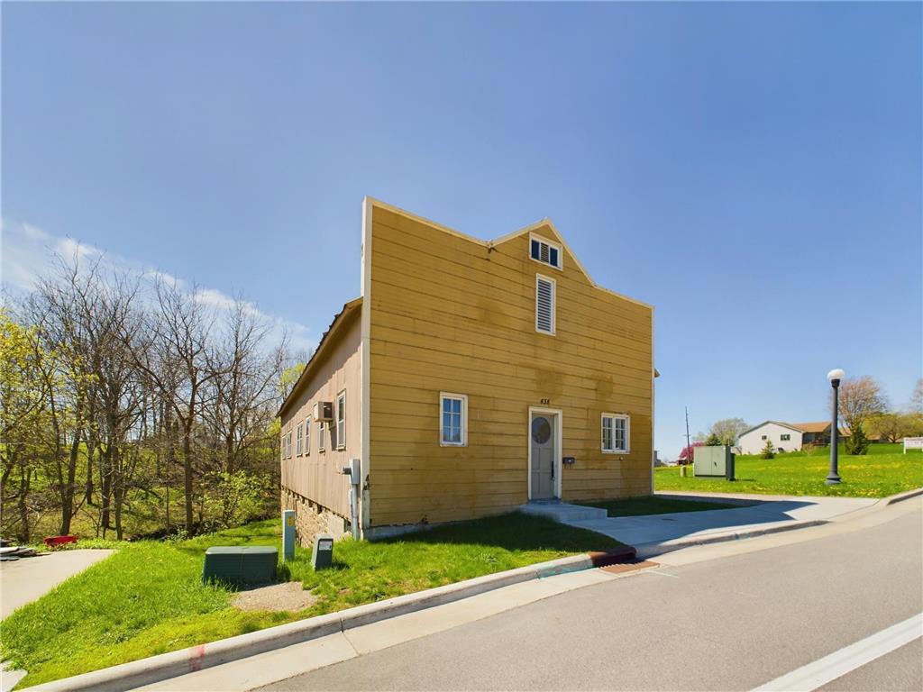 438 Main Street W New Prague MN 56071 6528705 image1