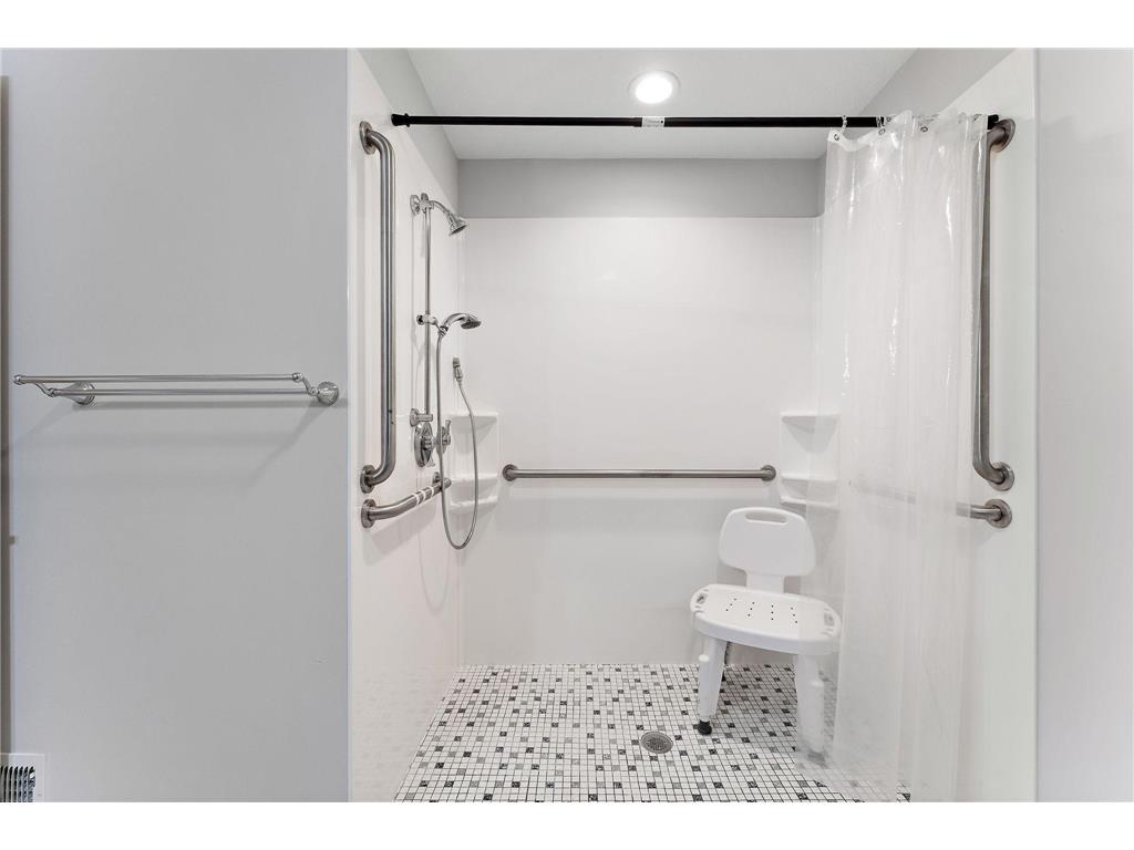 438 Wildwood Road Mahtomedi MN 55115 7026876 image29